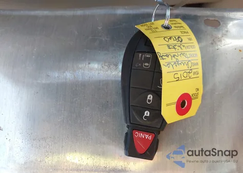 2015 Chrysler Town & Country Touring из США, поврежденный, VIN 2C4RC1BG8FR710860